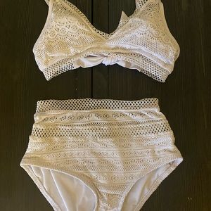 Becca white adorable 2 piece Small